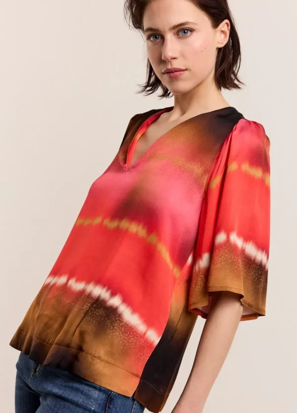 Women Summum Woman Faded Top With Butterfly Sleeves