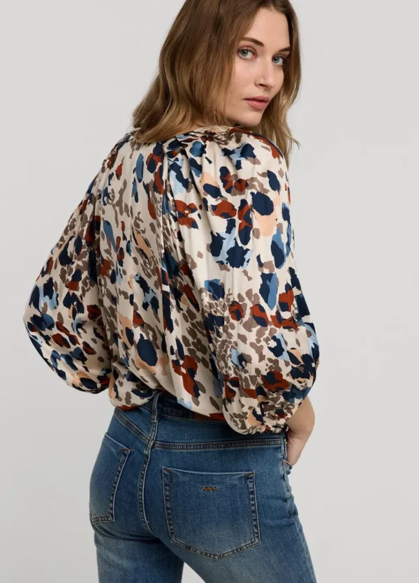 Women Summum Woman Top V-Neck Camouflage Print