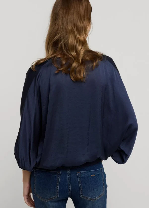 Women Summum Woman Top With Bat Sleeves
