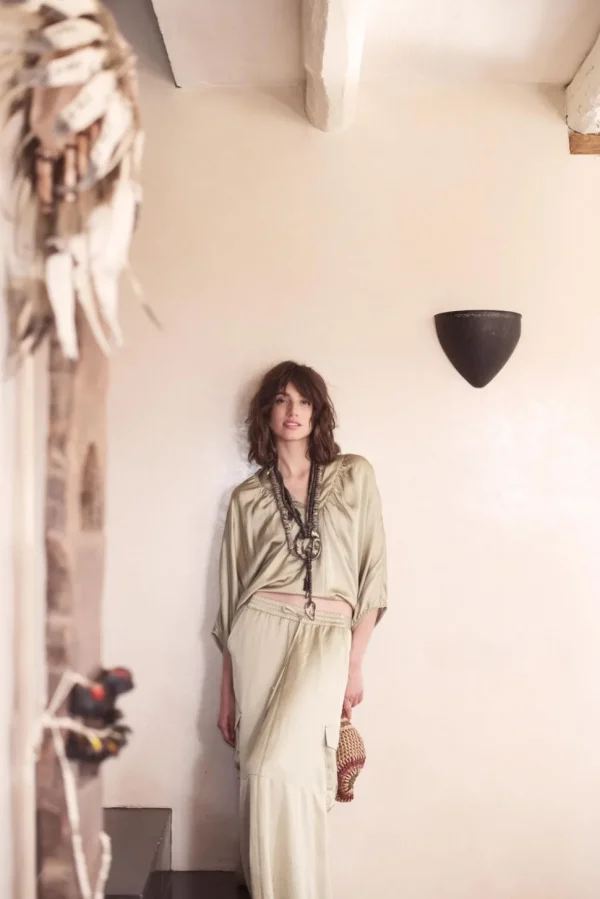 Women Summum Woman Top With Bat Sleeves