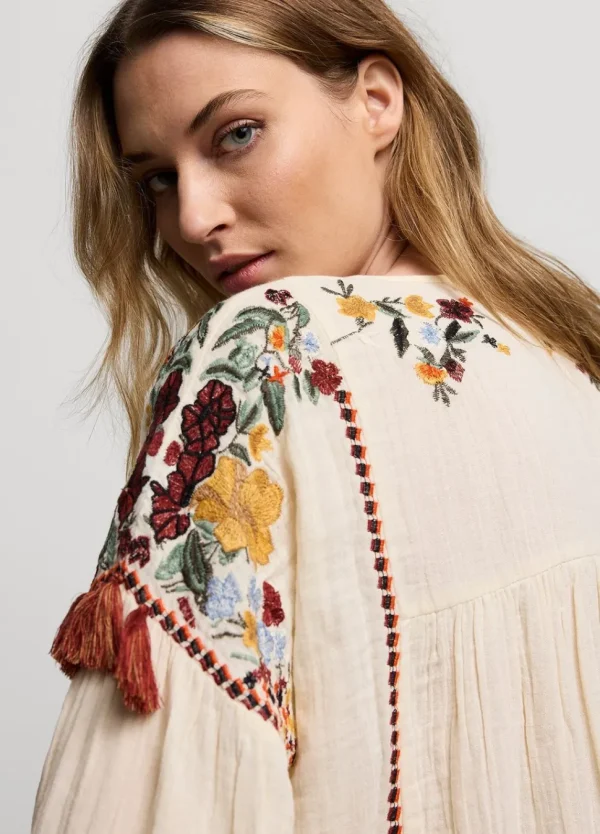 Women Summum Woman Top With Colourful Embroidery