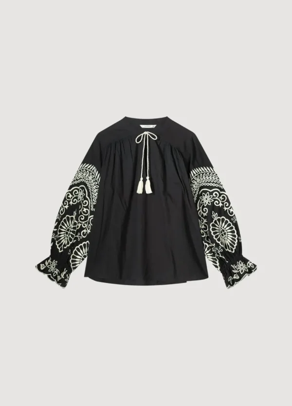 Women Summum Woman Top With Rich Embroidery
