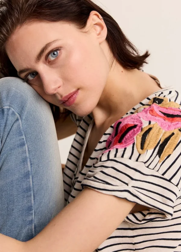 Women Summum Woman T-Shirt With Floral Embroidery